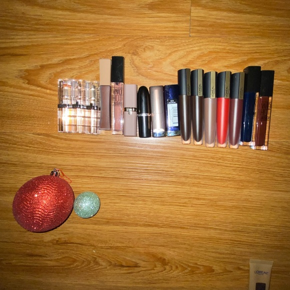 Lipstick make up bundle